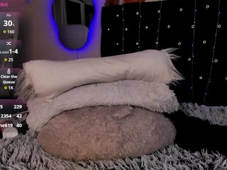 Erotični video klepet Dana-Alabi