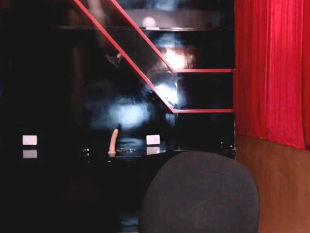 Oddajajo posnetke zaslona DaniCooperDs