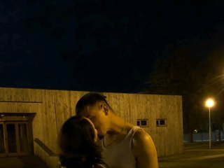 Erotični video klepet Daniela-Matache