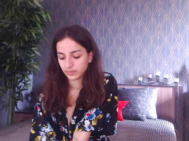 Oddajajo posnetke zaslona DaphneMoss