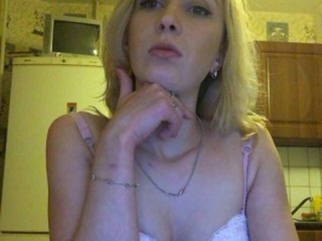 Oddajajo posnetke zaslona Dark-Angel-