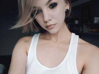 Erotični video klepet DASHII