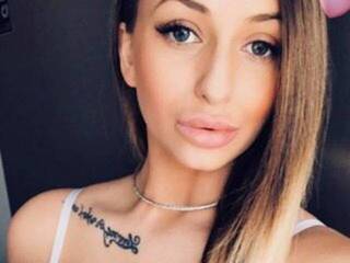 Erotični video klepet DDAshley