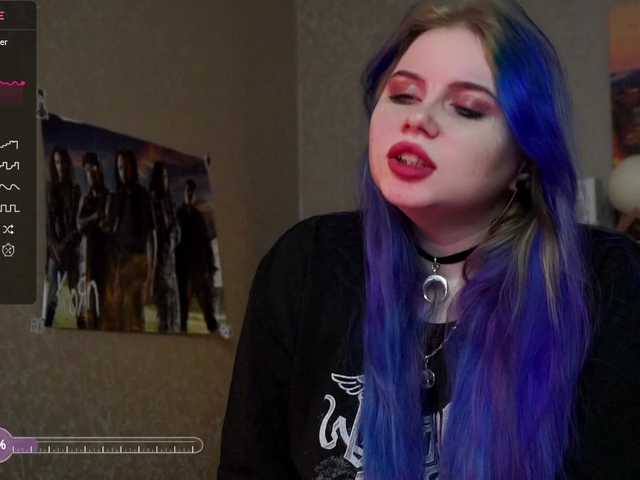 Oddajajo posnetke zaslona dead-moon