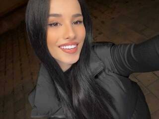 Erotični video klepet DeeaLexa