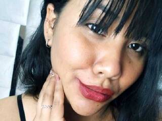 Erotični video klepet DellaBaker