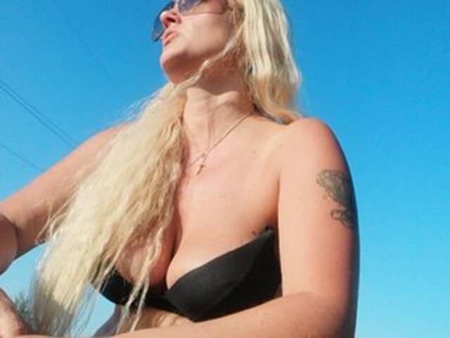 Oddajajo posnetke zaslona DevAngel13