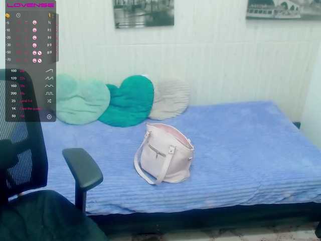 Oddajajo posnetke zaslona deviblack