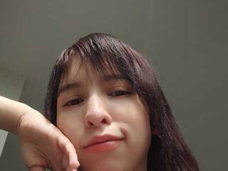 Erotični video klepet DollAmmy