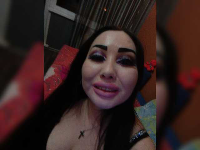 Oddajajo posnetke zaslona DiamondKey