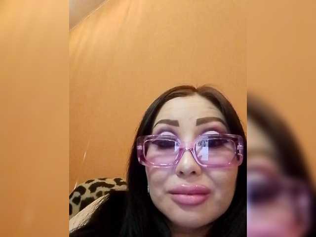 Oddajajo posnetke zaslona DiamondKey