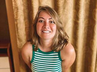 Erotični video klepet DinaBrooks