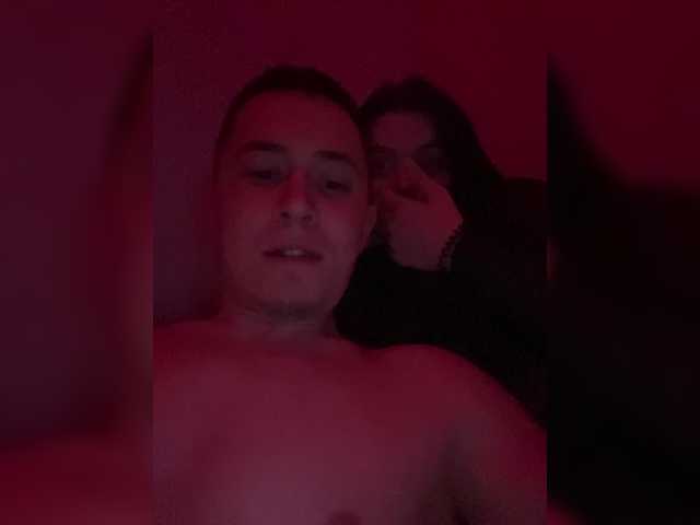 Oddajajo posnetke zaslona DinaRoma