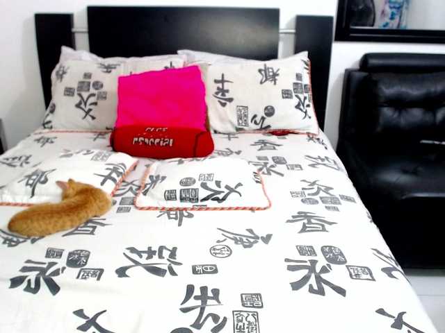 Oddajajo posnetke zaslona titsbiglovers