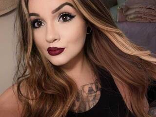 Erotični video klepet Doll4Sir