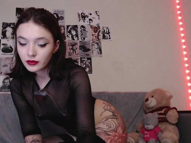 Oddajajo posnetke zaslona dolll-maiya