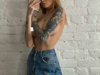 Erotični video klepet PREKRVTI