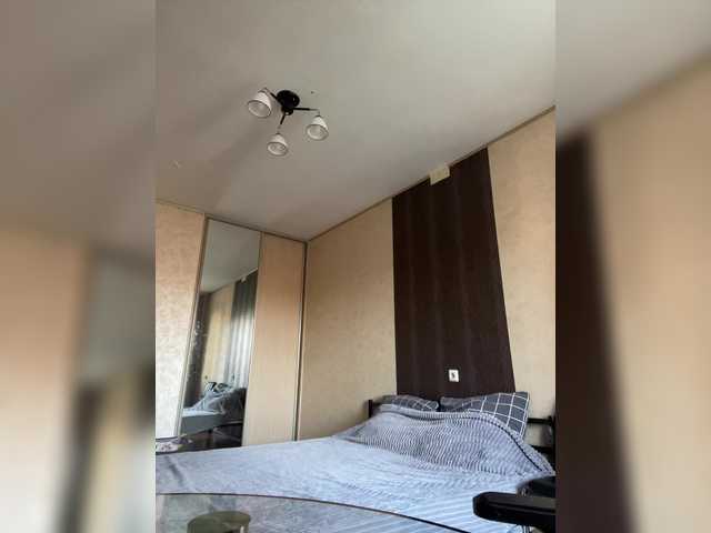 Oddajajo posnetke zaslona DoublePussyGirl