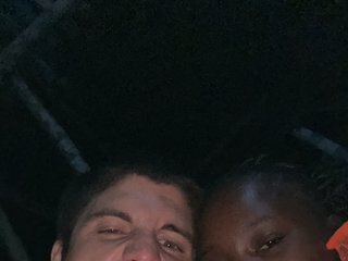 Erotični video klepet DreamInterracial