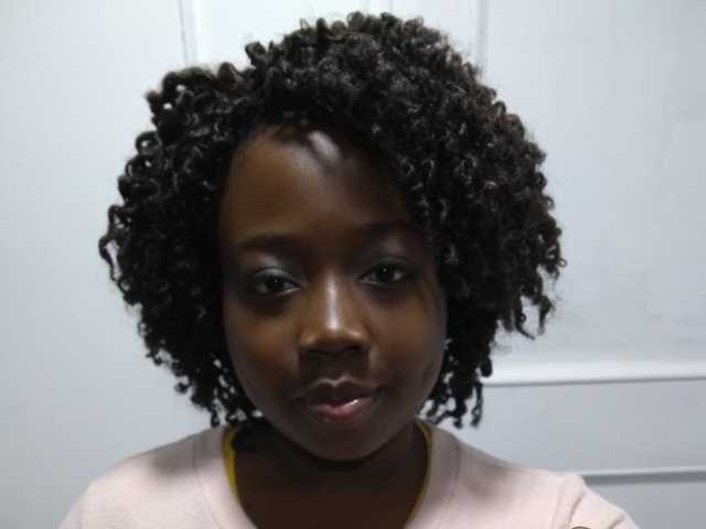 Profilna fotografija ebony-curls