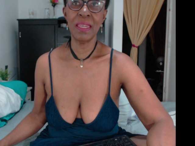 Oddajajo posnetke zaslona ebonymilf