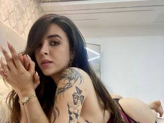 Erotični video klepet EffyRoses