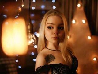 Erotični video klepet Eikaa