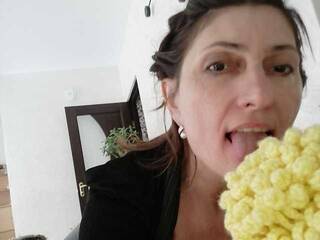 Erotični video klepet Eleanesa