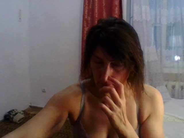 Oddajajo posnetke zaslona Eleanesa