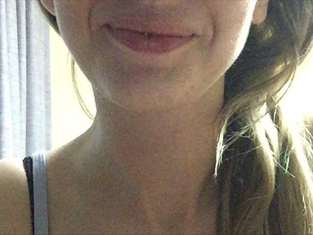 Oddajajo posnetke zaslona ElegantBlonda