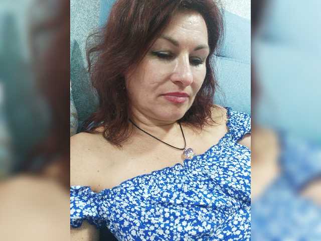 Oddajajo posnetke zaslona Ellie_