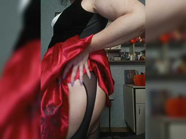 Oddajajo posnetke zaslona Ellie_