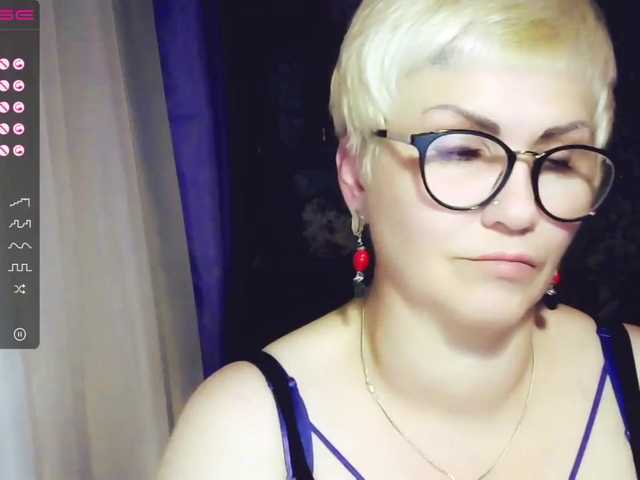 Oddajajo posnetke zaslona Elenamilfa