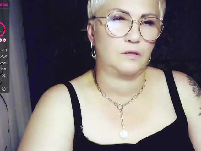 Oddajajo posnetke zaslona Elenamilfa