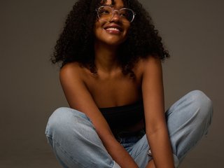 Erotični video klepet ELENNA-SNOW