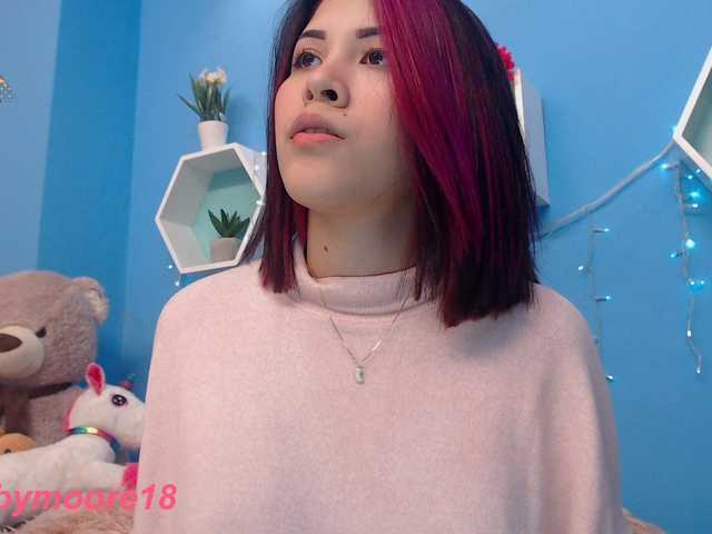 Oddajajo posnetke zaslona ElifMoore