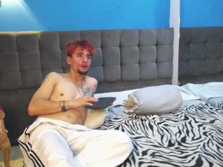 Erotični video klepet EliothViolet