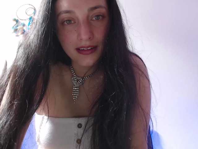 Fotografije elizabetheyes latina #hairy #feet #teen #daddy #bigboobs Im a cutie and naughty girl PLease make me feel good. Lovense on