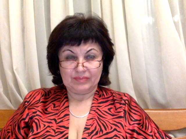 Oddajajo posnetke zaslona ElizzaBelise