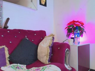 Erotični video klepet EllenaBoobs