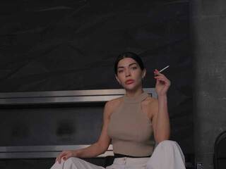 Erotični video klepet EllisMoor