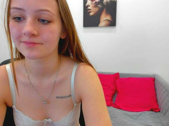 Fotografije ElsaJean18 Enjoy my lovely #hot show! Warm welcome to everybody! I want to feel you guys #hot #teen #dance #show
