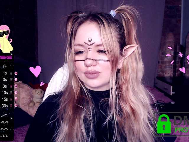 Oddajajo posnetke zaslona ElvenDreams