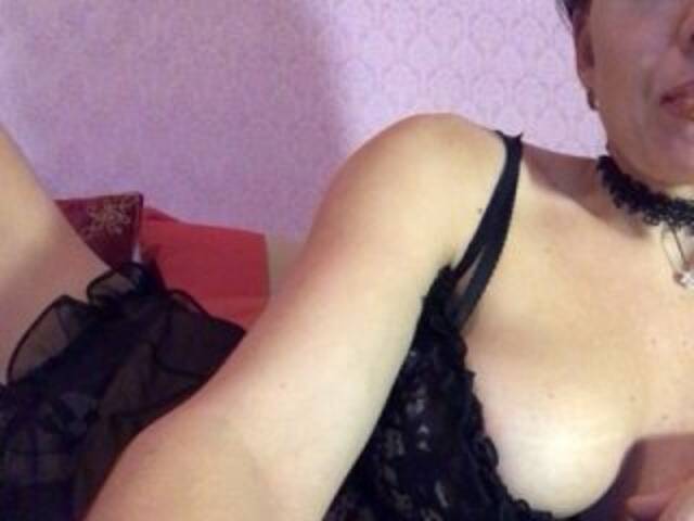 Oddajajo posnetke zaslona ElyaElya