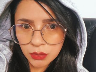 Erotični video klepet EMILI-EVANS