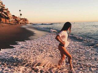 Erotični video klepet Emily-64