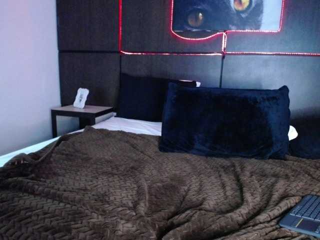 Fotografije Emily-ayr Hello guys ♥♥ welcome to my room #new #feet #latina #bigass #cute