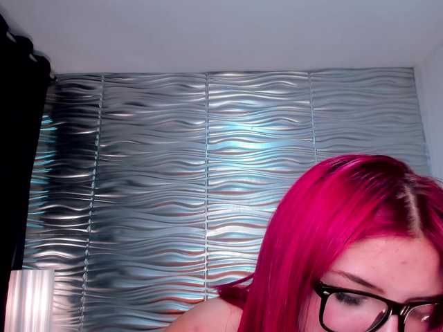 Fotografije EmilyBenz1 ʕ•́ᴥ•̀ʔっI will give a little excitement and pleasure to your weekend ♥/Full naked 99/ Ride Dildo 131 tkns .