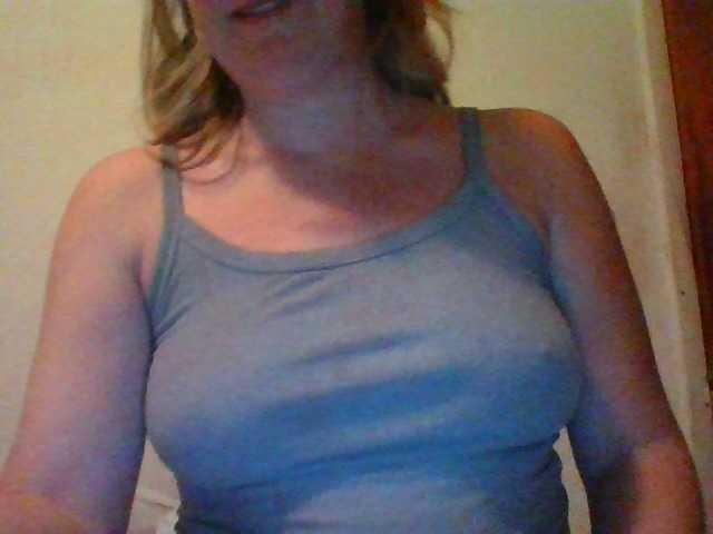 Oddajajo posnetke zaslona Emilylyn
