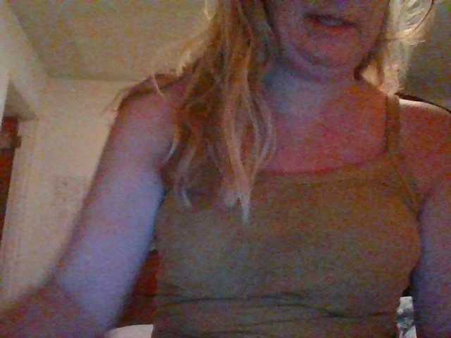 Oddajajo posnetke zaslona Emilylyn